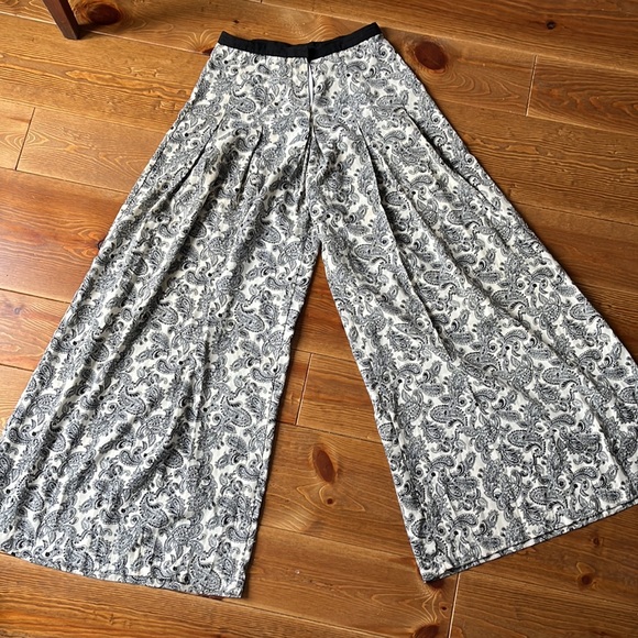 Paisley Parachute Wide leg pants - Picture 4 of 8